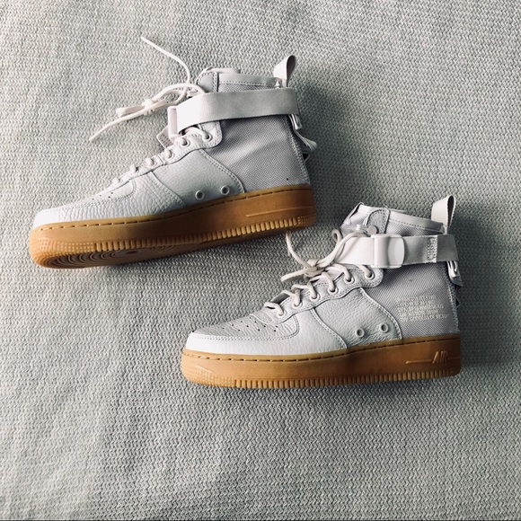 NWT Nike • Air Force 1 GRAYISH White Size 8.5 - Picture 3 of 8
